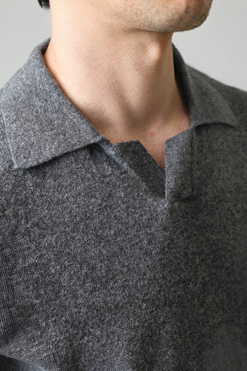 Mayfairloom Silk-Core V-Neck Cashmere Sweater, soft beige with a relaxed fit and fine ribbed detailing.